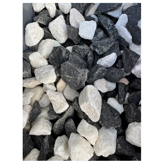 Beatsons Polar Black Decorative Aggregate 20mm