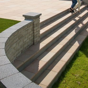 Marshalls Sawn Versuro Bullnose Steps - 560x350x50mm Centre Stone (Pack of 30) | Beatsons